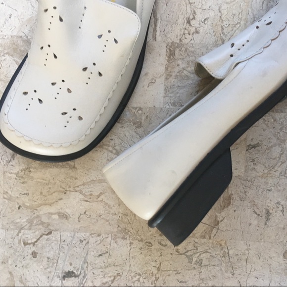 Hillard & Hanson Shoes Vintage Hillard Hanson Low Heel Slip On